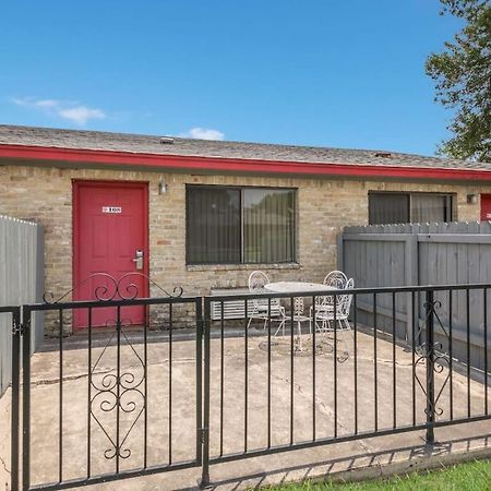 Americas Best Value Inn Lockhart Tx Dış mekan fotoğraf