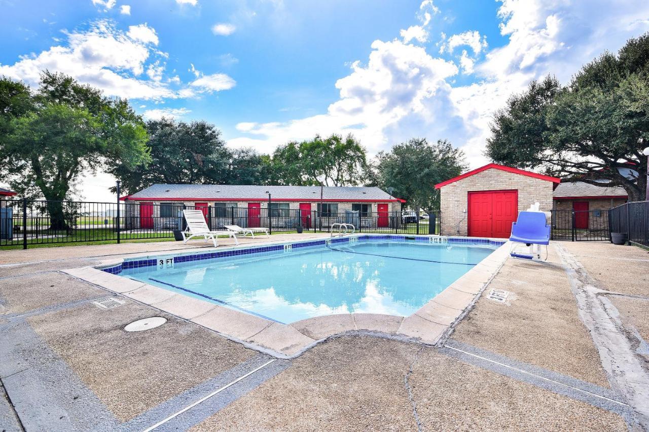 Americas Best Value Inn Lockhart Tx Dış mekan fotoğraf